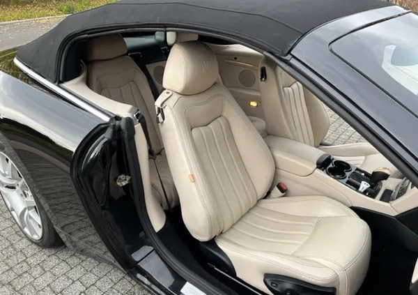 Maserati GranCabrio cena 199000 przebieg: 48500, rok produkcji 2011 z Przecław małe 79
